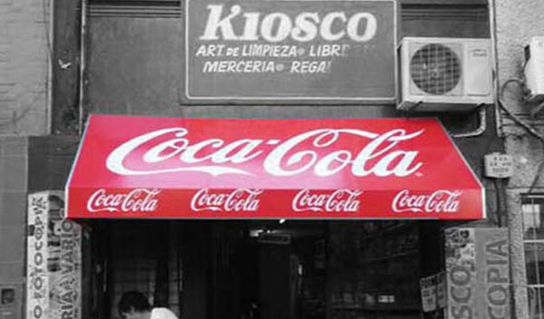 Uso de Toldos Publicitarios como elemento identificativo