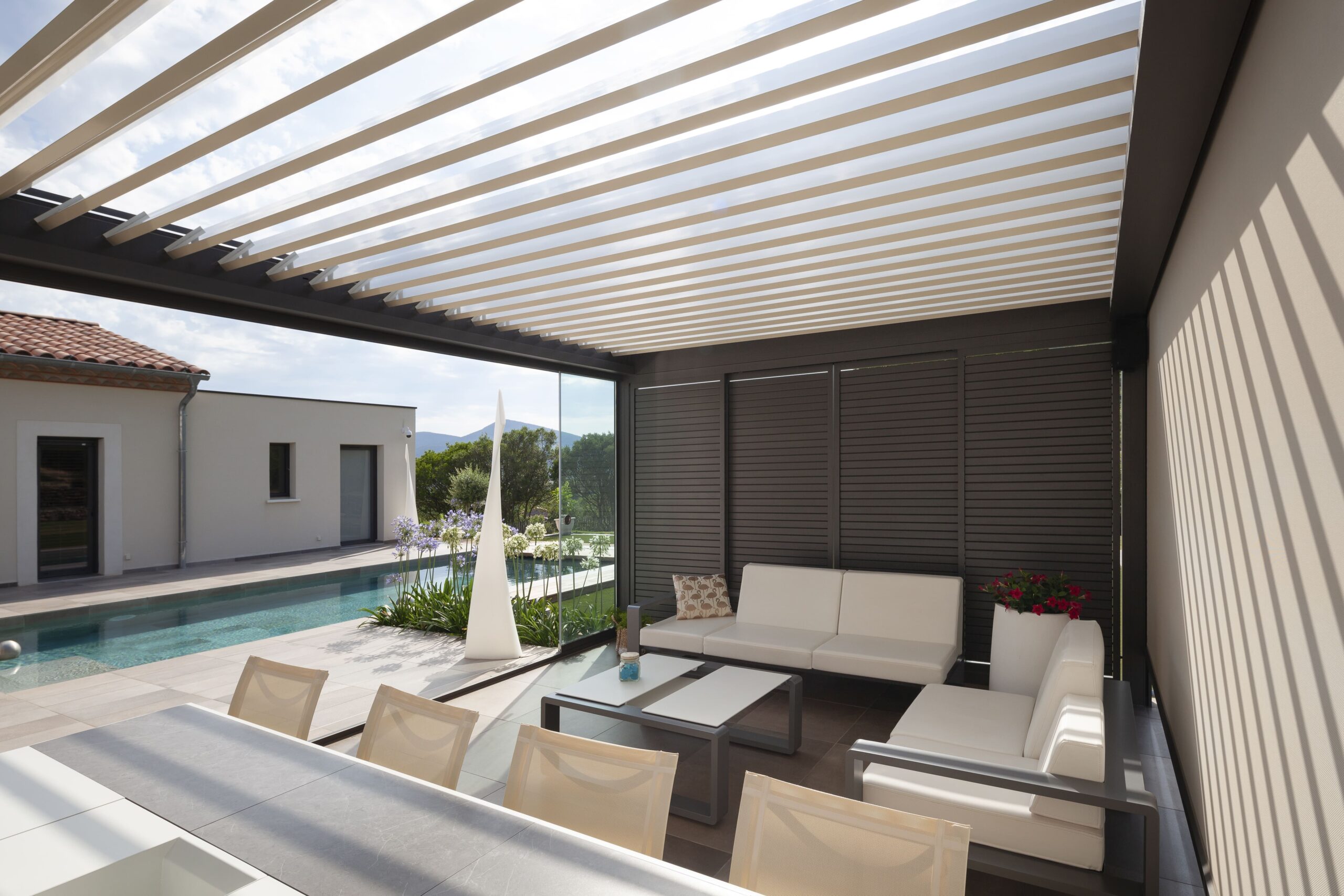 The importance of enclosures for energy savings