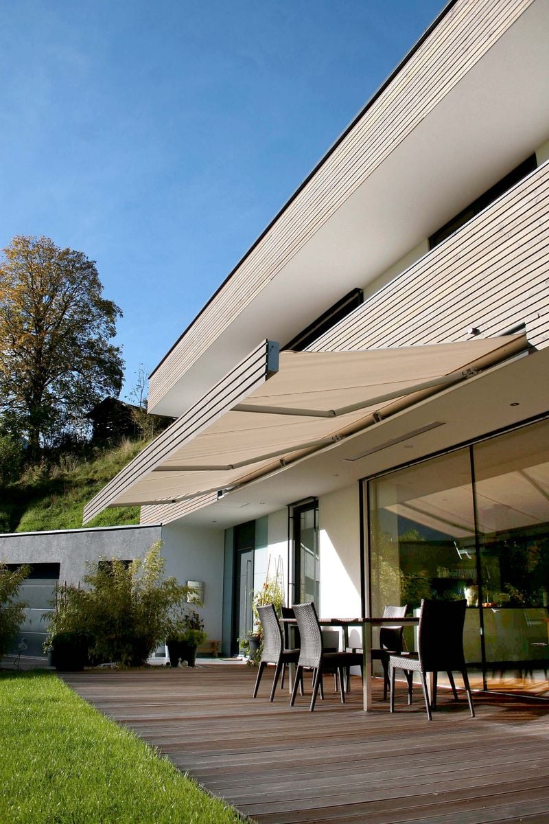 Minimalist awnings for your terrace